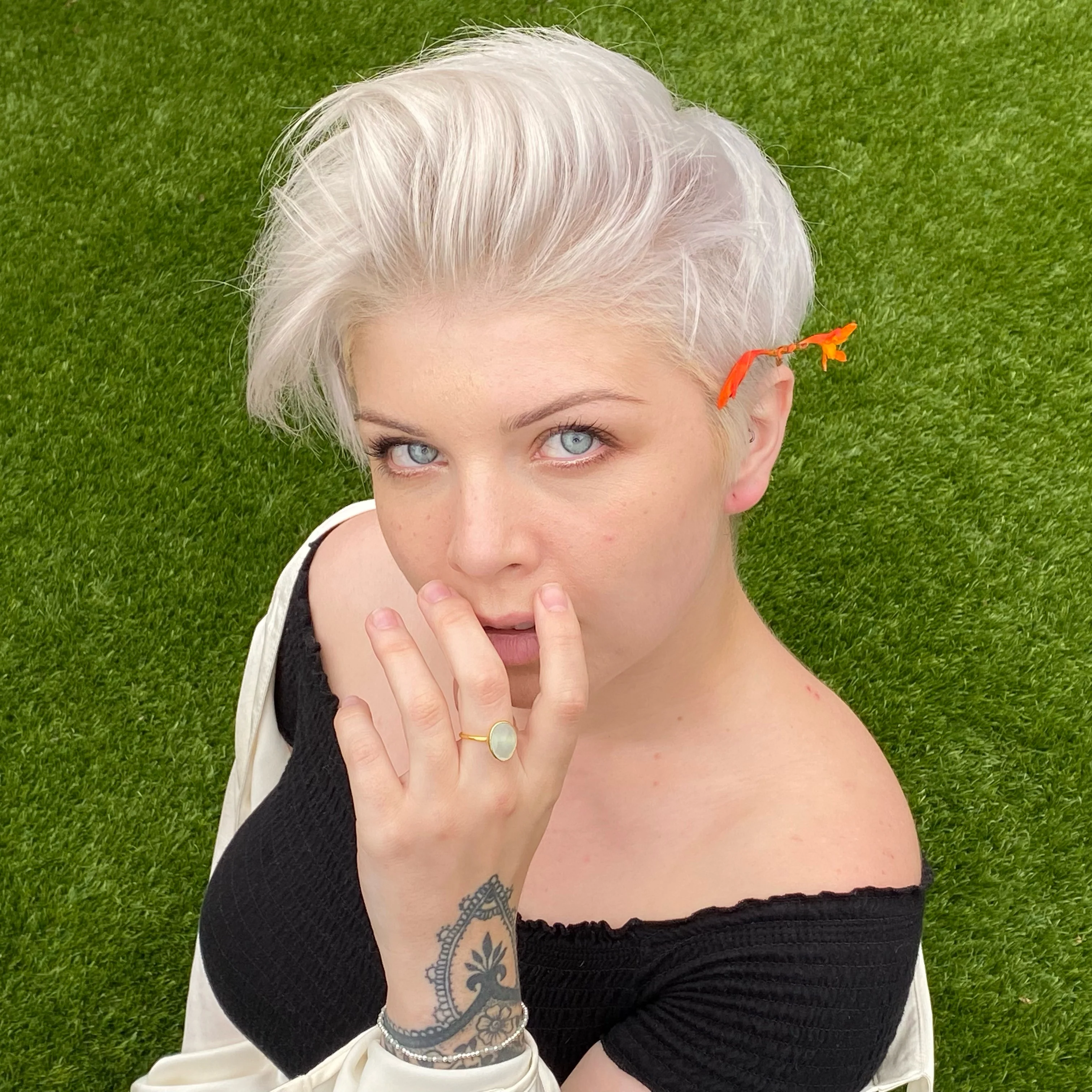 Dainty 18k Gold Vermeil Aqua Chalcedony Ring - Image 6