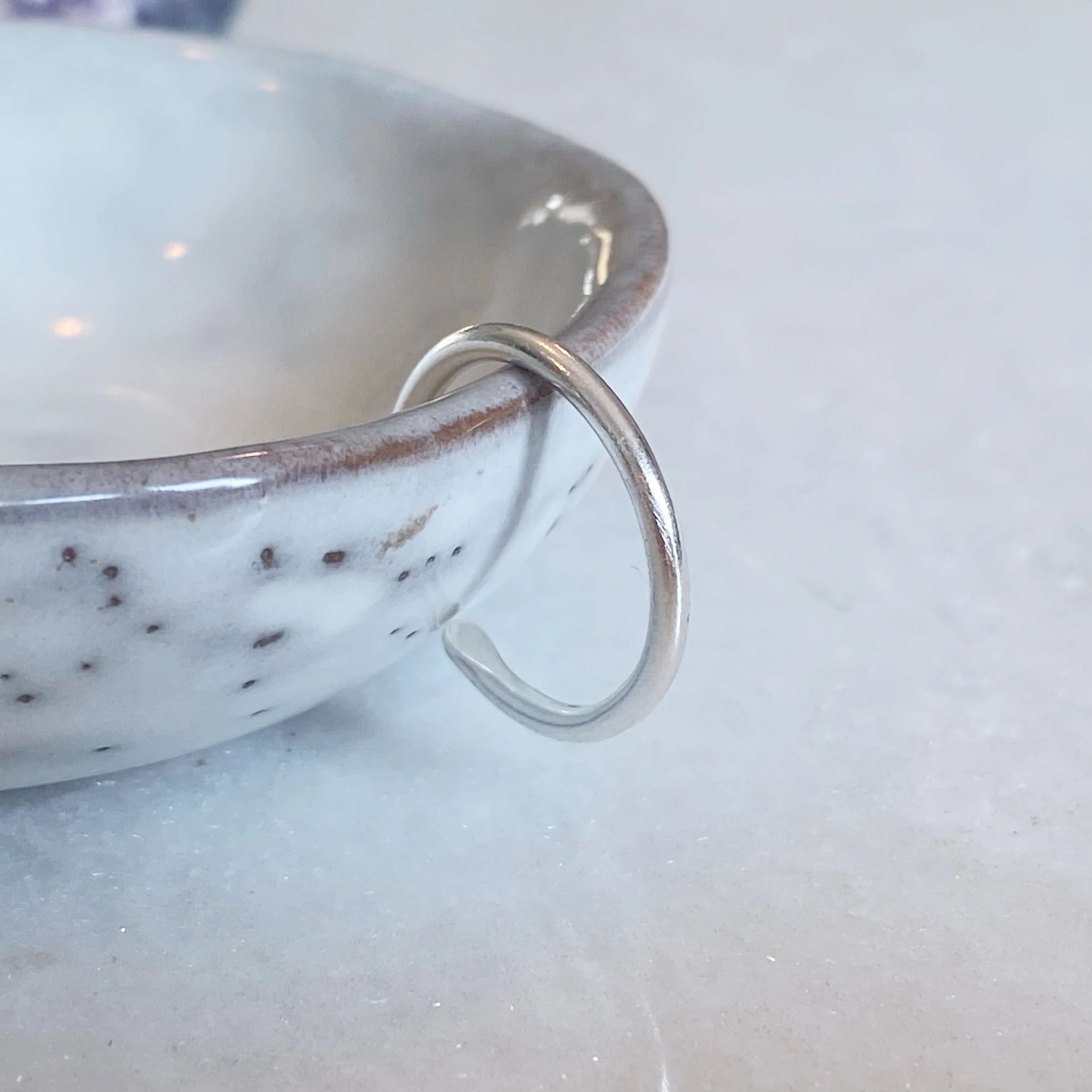 Dainty Hammered Silver Toe Ring - Image 8