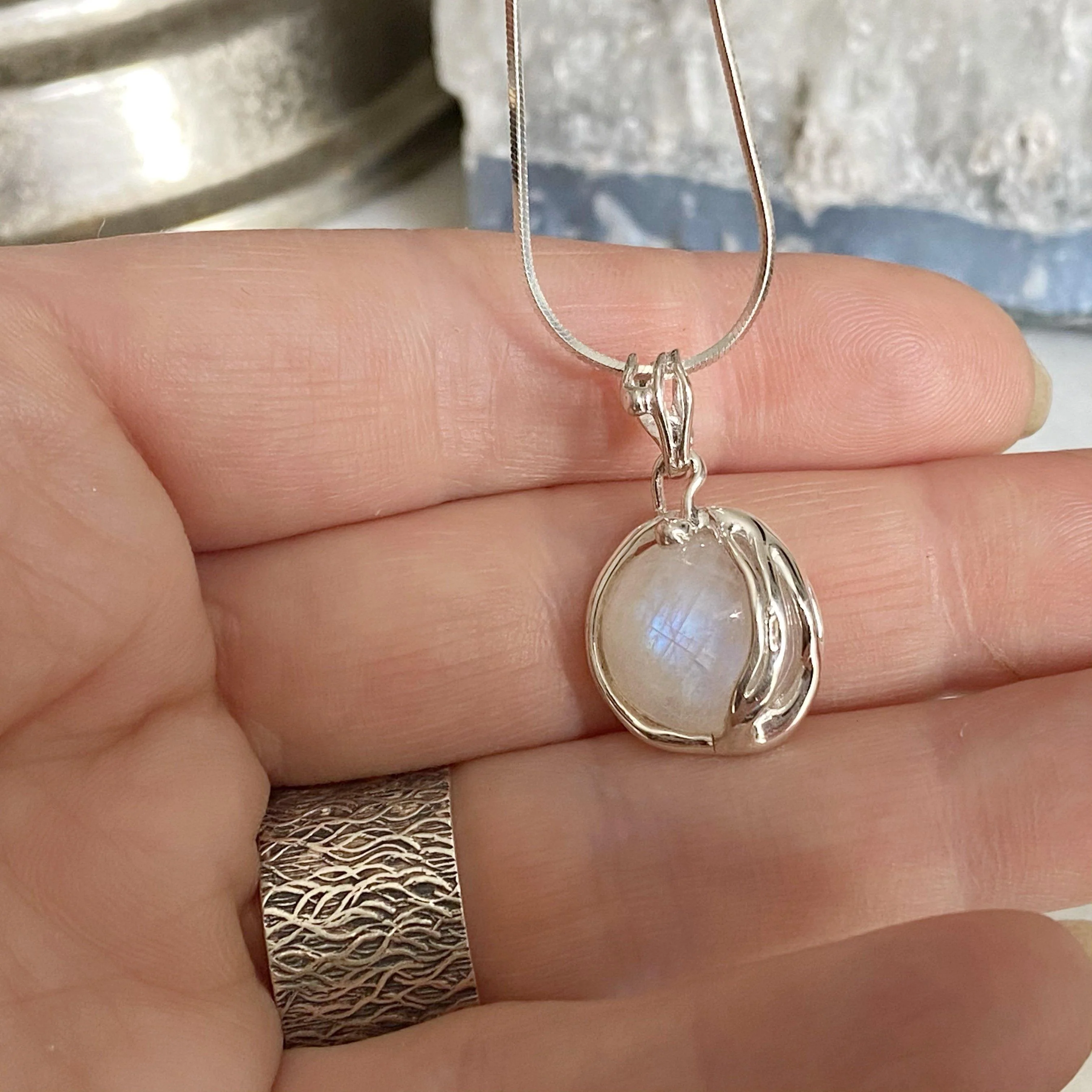 Molten Rainbow Moonstone Necklace - Image 3