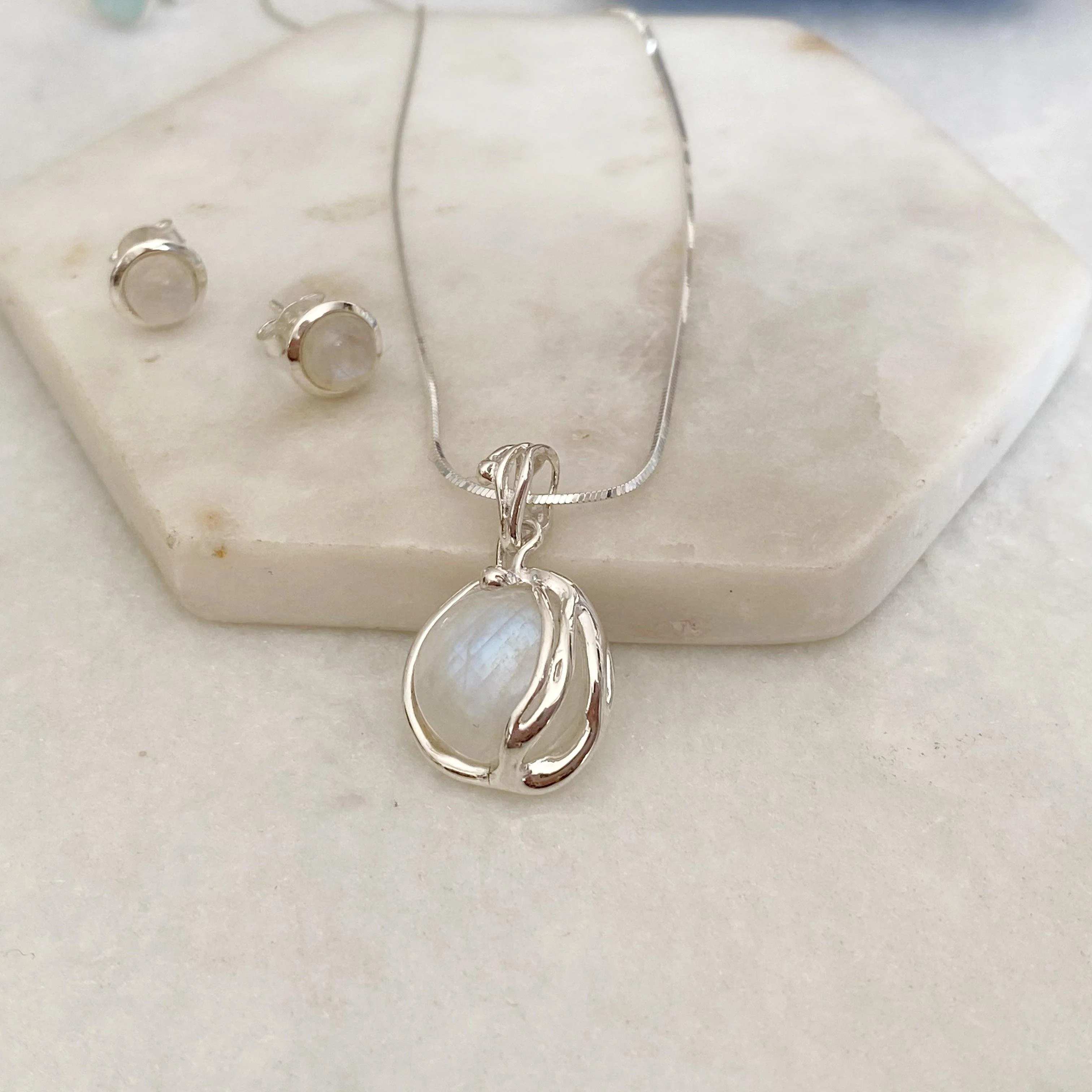 Molten Rainbow Moonstone Necklace - Image 5