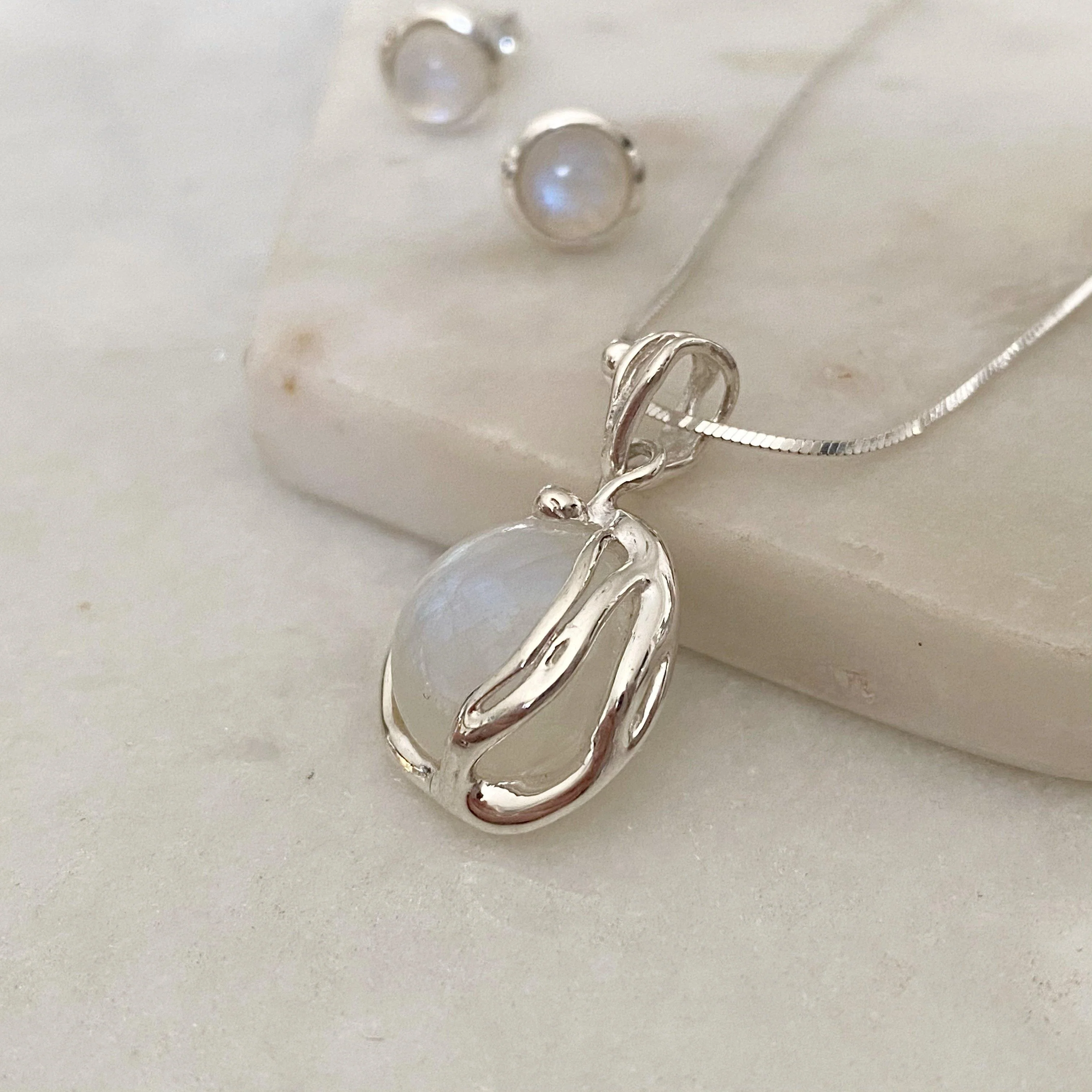 Molten Rainbow Moonstone Necklace - Image 8