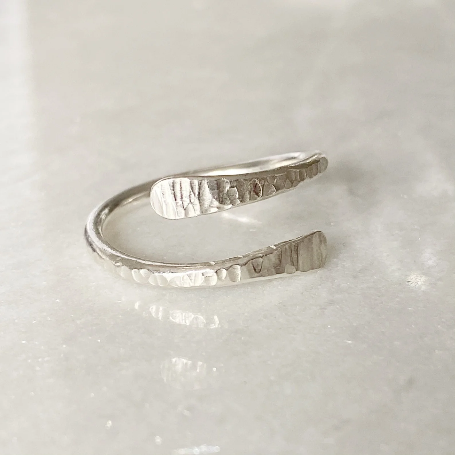 Open Crossover Sterling Silver Thumb Ring - Textured Bark Design - Image 3