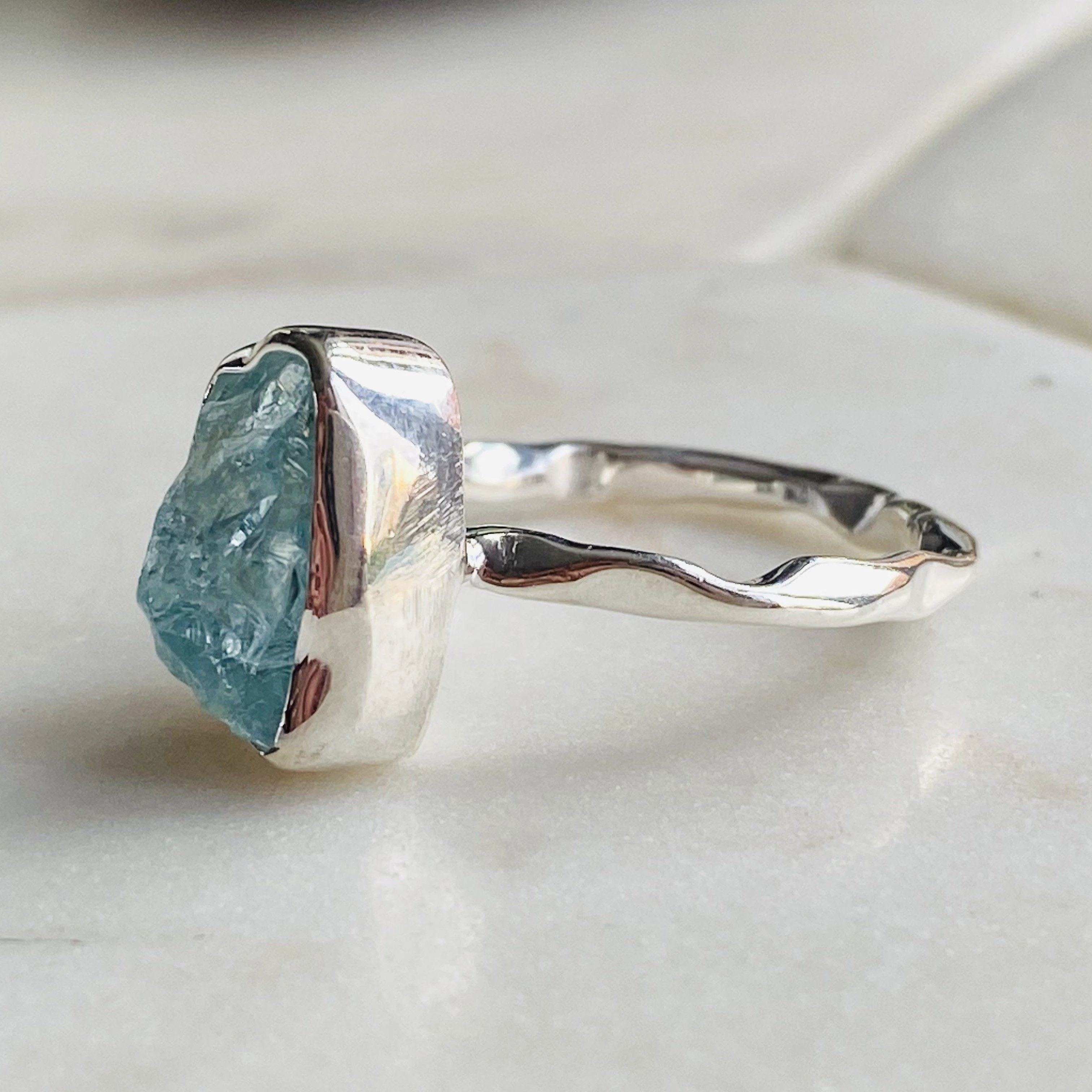 Stunning Raw Cut Aquamarine Ring - Image 5