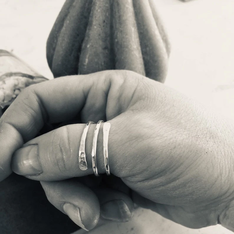 Slim Silver Spiral Crossover Ring - Image 7