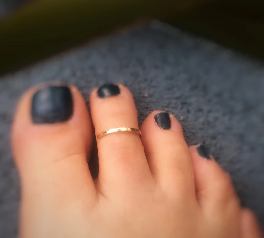 Skinny Square Rose Gold Toe Ring - Image 5