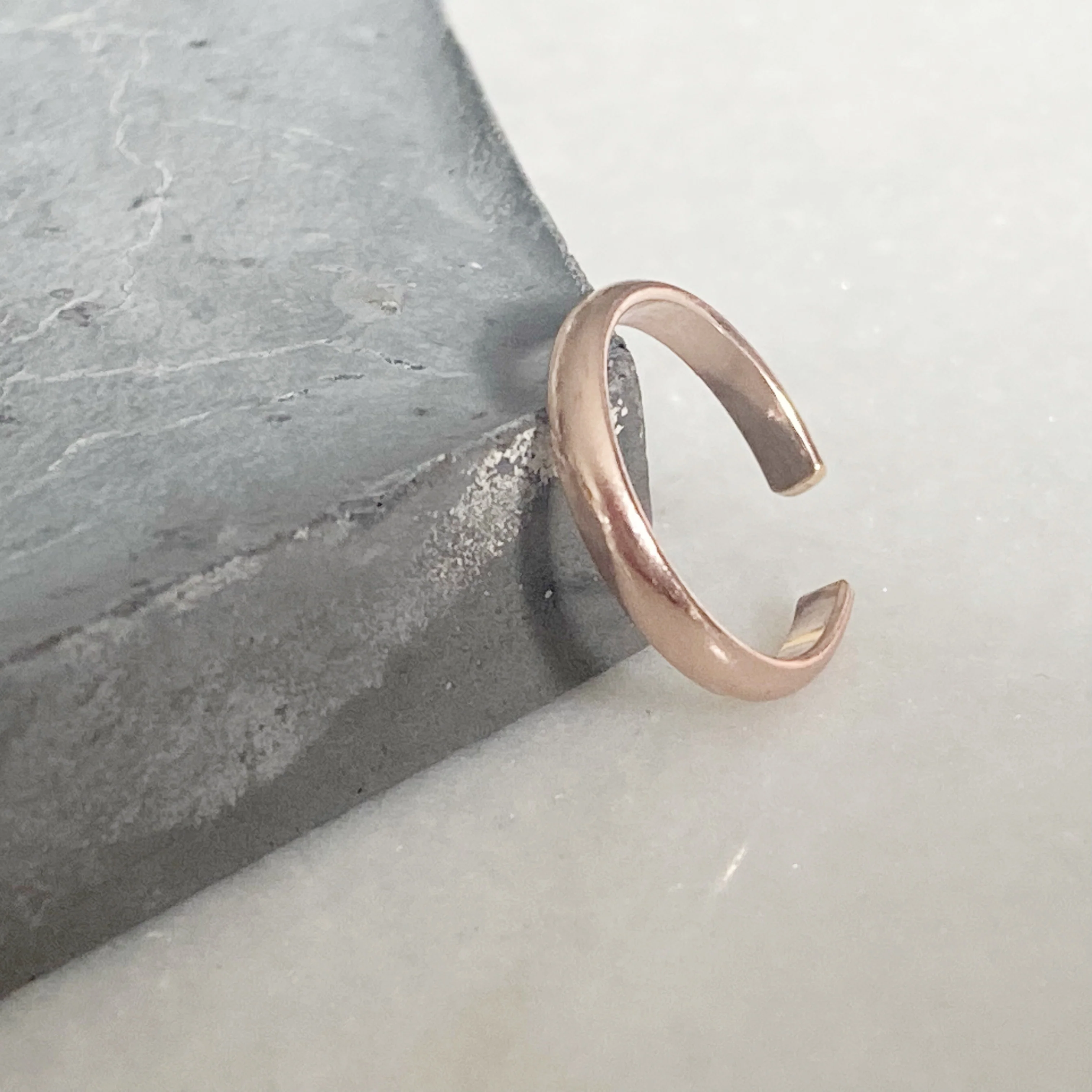 Smooth Rose Gold Toe Ring - Image 3