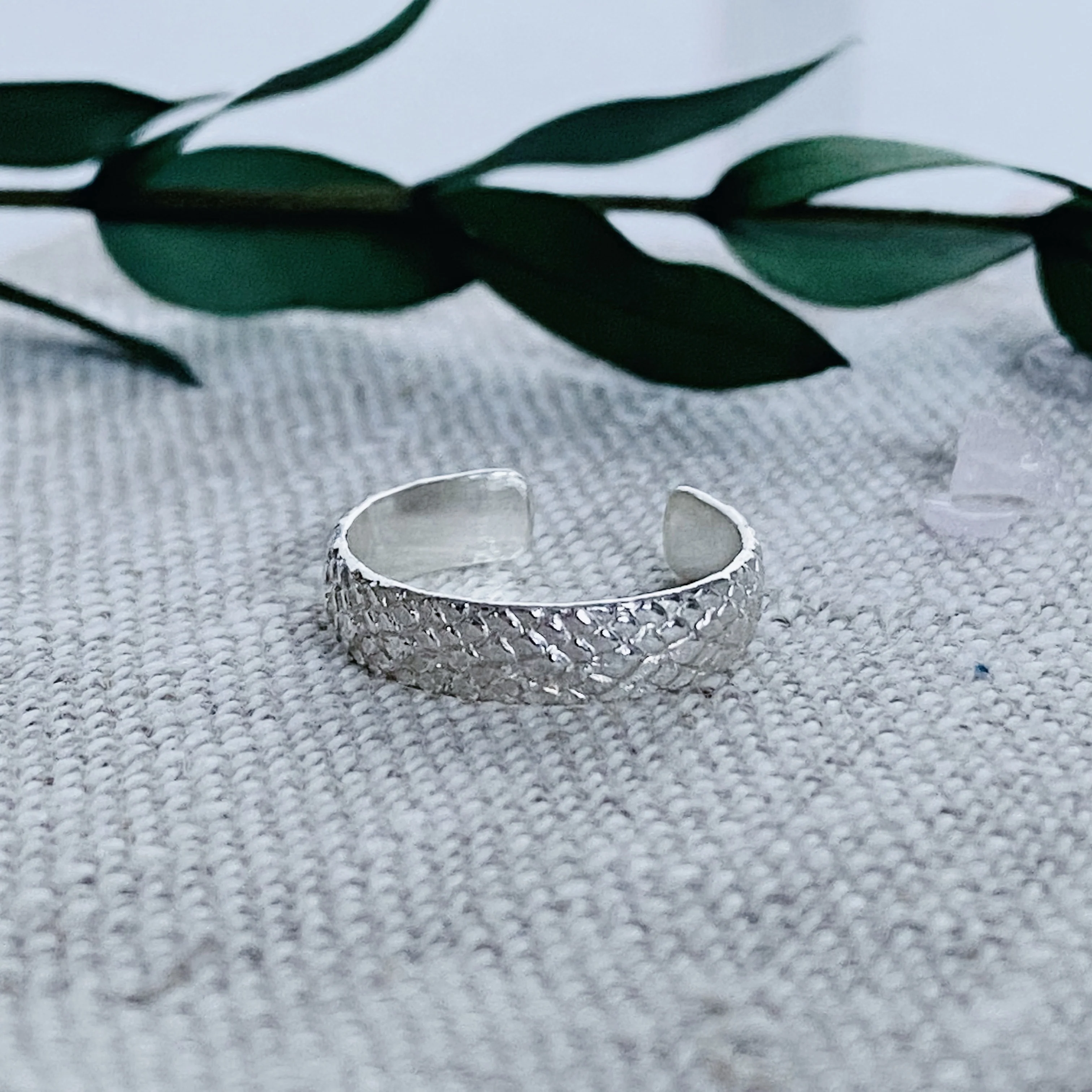 Snake Skin Silver Toe Ring - Image 6