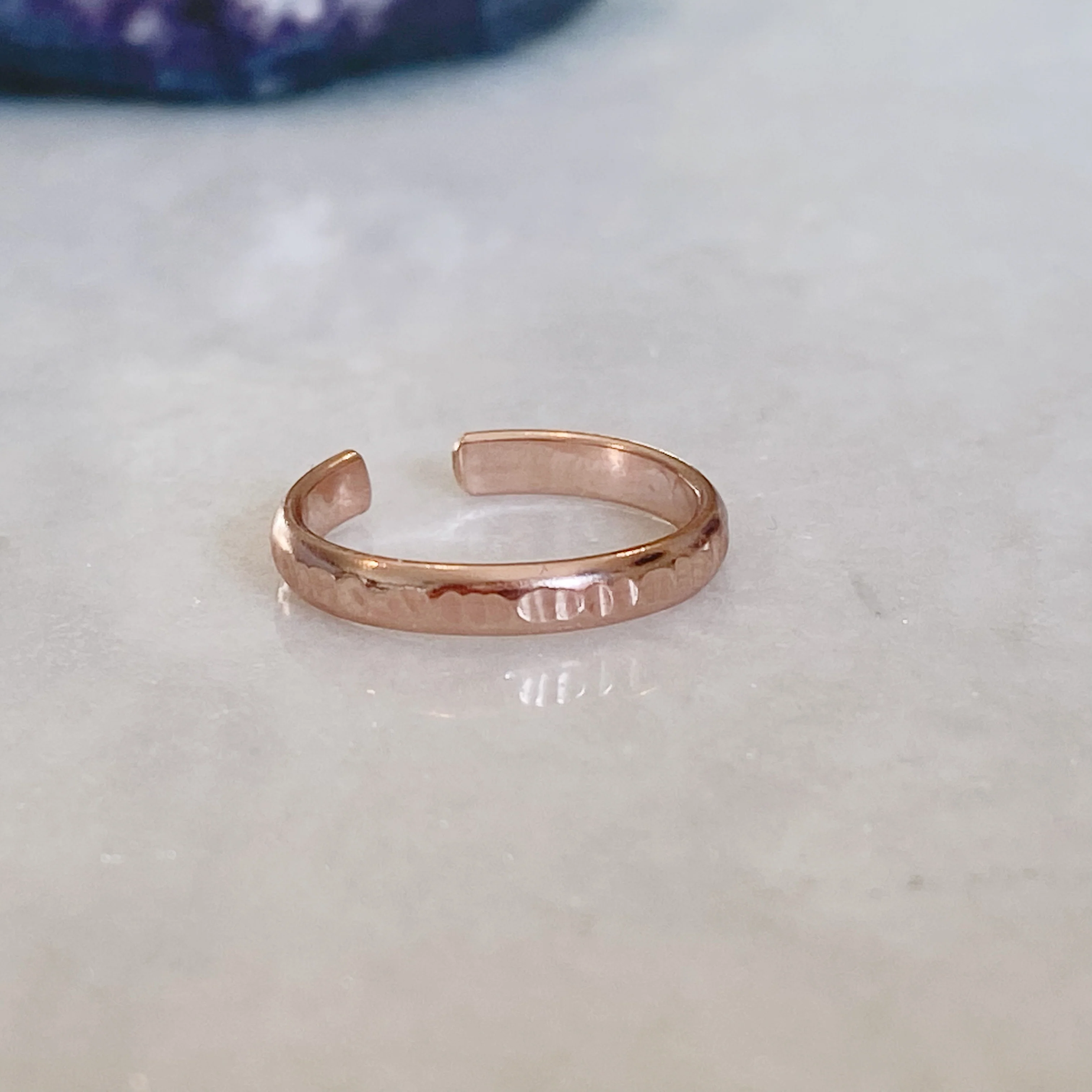 Textured Rose Gold Toe Ring - Image 5
