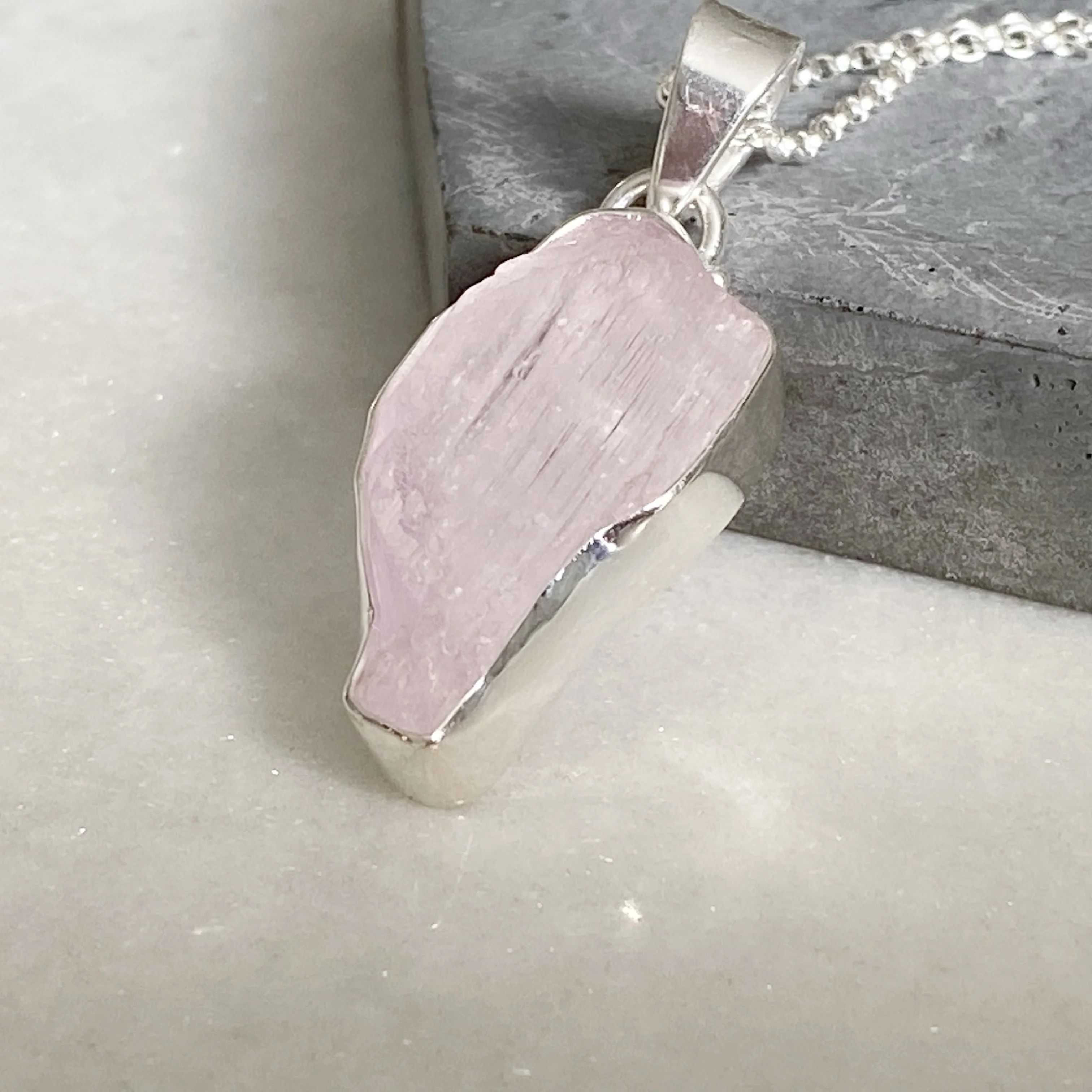 Uncut Kunzite Pendant Necklace - Image 10