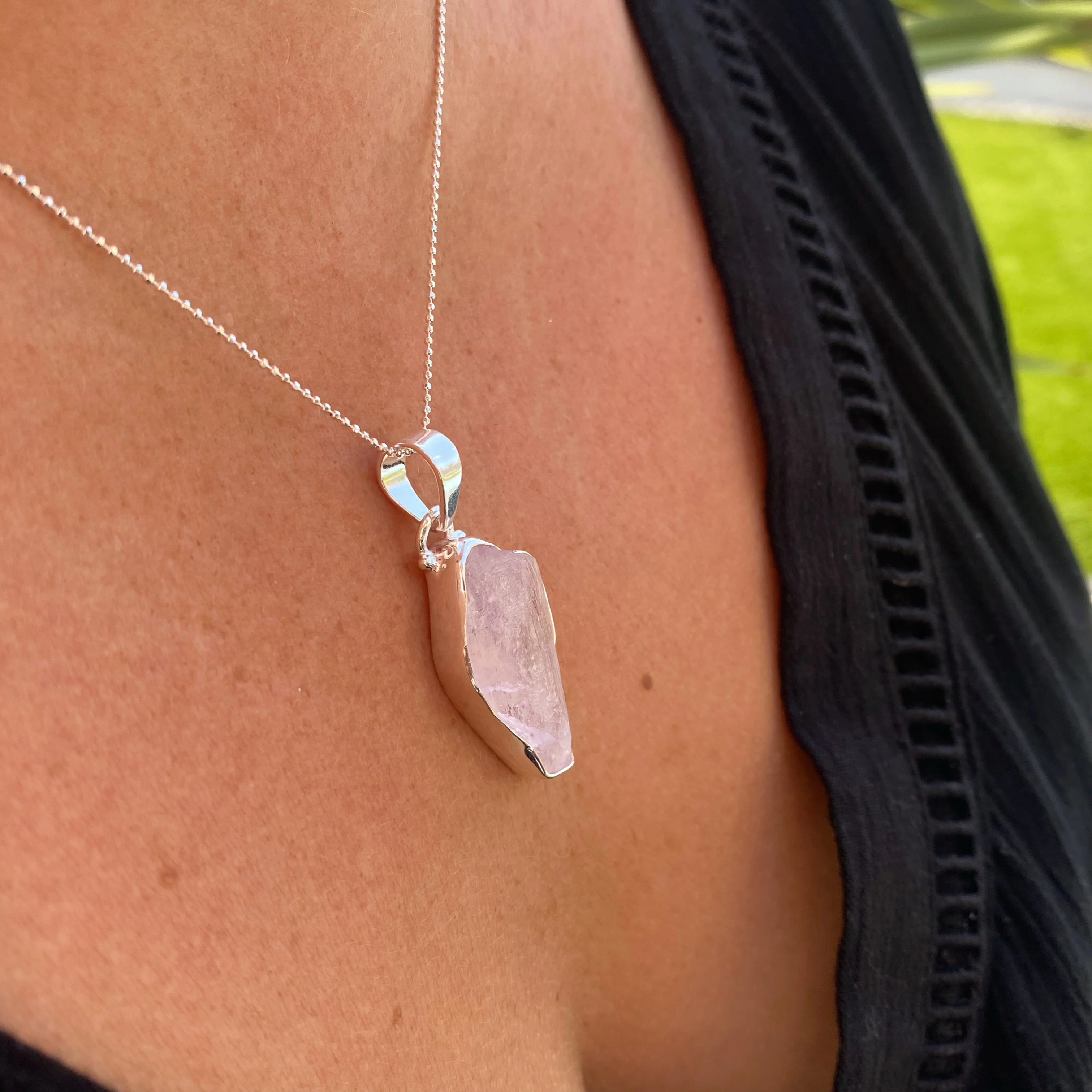 Uncut Kunzite Pendant Necklace - Image 7