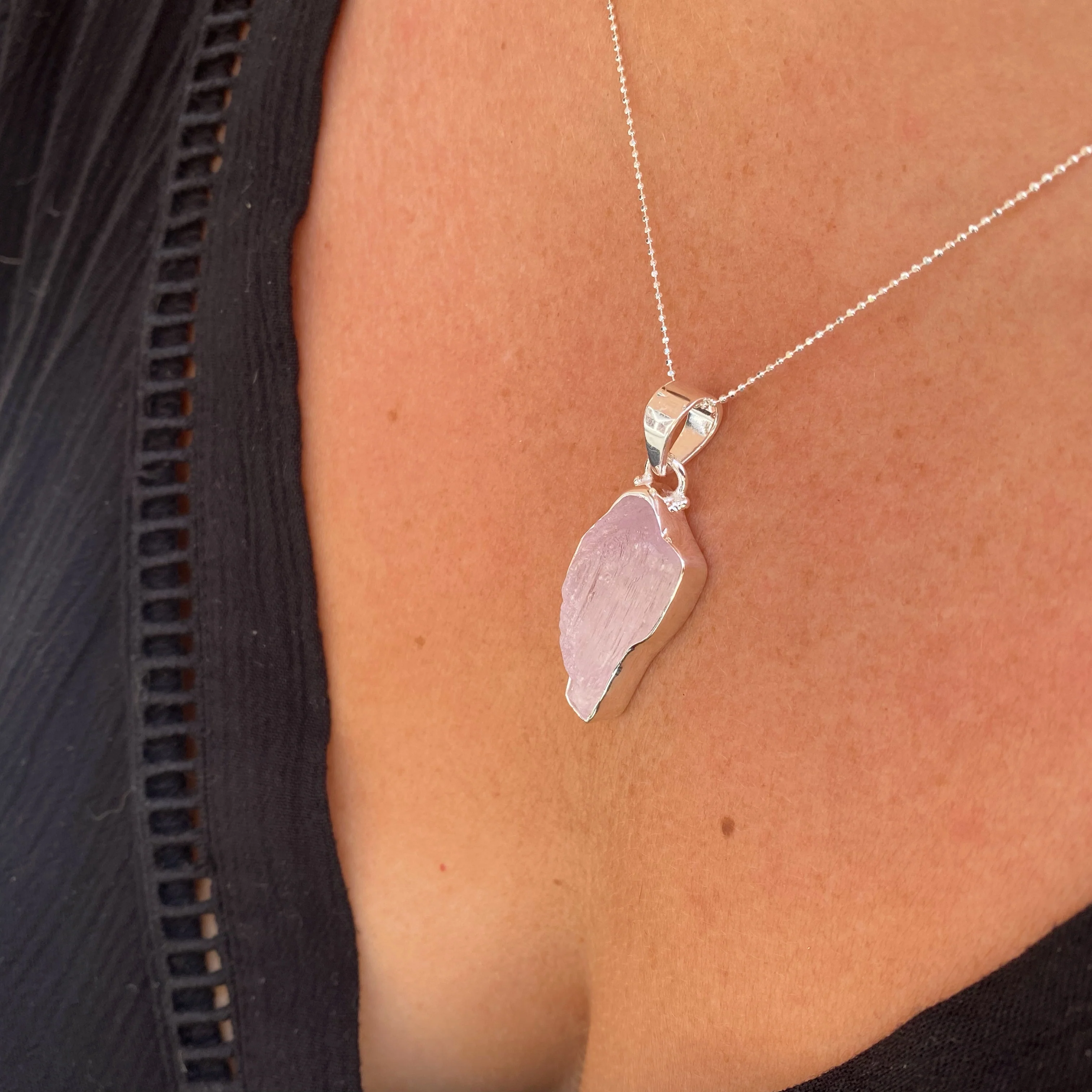 Uncut Kunzite Pendant Necklace - Image 9